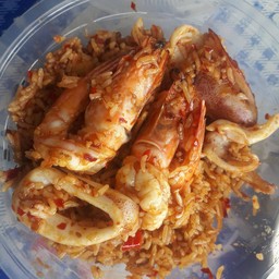 ข้าวผัดต้มยำทะเล