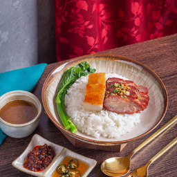 ข้าวหมูแดงหมูกรอบ
