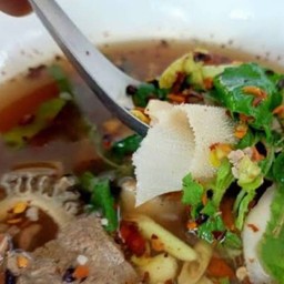 ต้มแซ่บเครื่องในเนื้อ