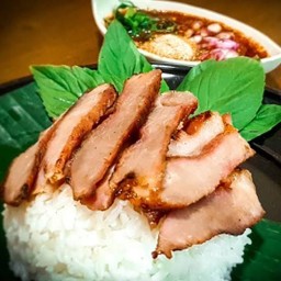 ข้าวหน้าคอหมูย่าง+น้ำจิ้มแจ่ว