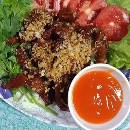 เนื้อเเดดเดียวทอดกระเทียม