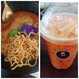 ข้าวซอยหมี่กรอบและชาไทยนมเย็น