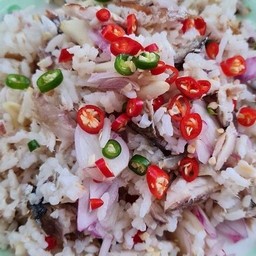 ข้าวคลุกปลาทูพริกสด