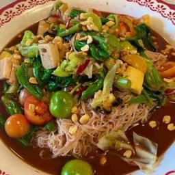 ตำขนมจีนผักลวก หมูยอ