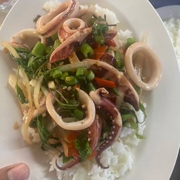กะเพรานายโม