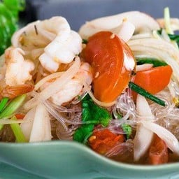 ยำวุ้นเส้นรวมมิตร+ทะเล