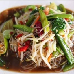 ตำหนมจีน ผักลวก