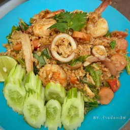 ข้าวผัดหมู กุ้ง หมึก