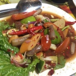 ยำหรอยปาก แซ่บเวอร์. กะทู้