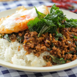ข้าวกะเพราเนื้อ