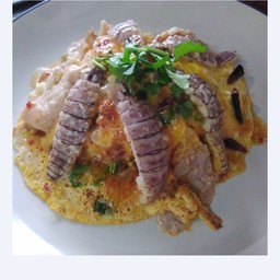 ข้าวราดไข่ข้นต้มยำกั้ง