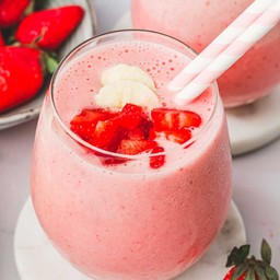 Strawberry Smoothie 32oz