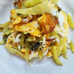 ผักกาดดองผัดไข่ (กับข้าว)