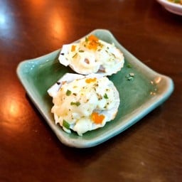 หอยเชลล์ย่างเนยกระเทียม