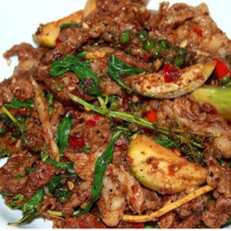 ผัดเผ็ดเนื้อ