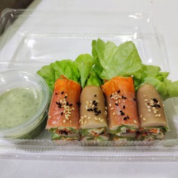 สลัดโรลปูอัด,ไส้กรอก