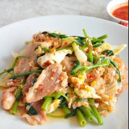 สุกี้แห้งหมูสามชั้นสไลด์