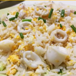 ข้าวผัดหมึกเล็ก