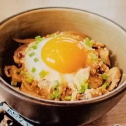 ข้าวหน้าไก่ เฌอ-แปน