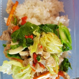 ข้าวราดผัดผักรวม