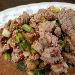 น้ำตกเนื้อ