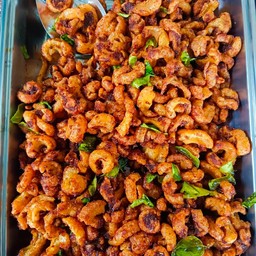 ผัดกากหมูพริกแกง ที่ข้ามไป2วัน ก้ยังพองกรอบ หอมพริกแกง ทานเล่น หรือทานกับข้าว ก้