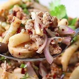 ลาบเห็ดหมูสับ