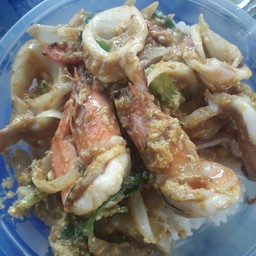 ข้าวผงกะหรี่ทะเล