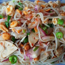 ยำขนมจีนหมูยอ