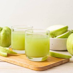 น้ำฝรั่งเขียว