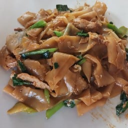 ผัดซีอี้วไก่