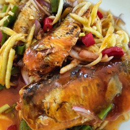 ยำปลากระป๋อง