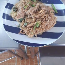 เส้นหมี่ผัดซีอิ๋ว