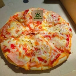 พิซซ่าไส้กรอกแฮม