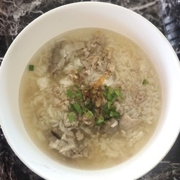 ข้าวต้มทรงเครื่อง