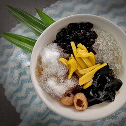 สี่สหายตะลุยลำไย