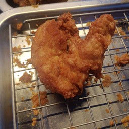 ไก่ทอดสมุนไพร หน้าเซเว่นหนองไผ่กลางดอน