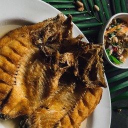 ปลานิลทอดน้ำปลา