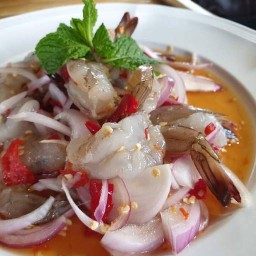 ของทอดครูใหม่น้ำจิ้มถั่วรสเด็ด