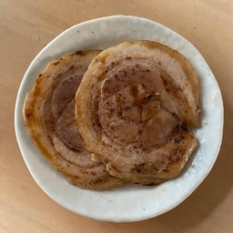 สามชั้นม้วนชาชู