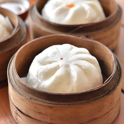 ซาลาเปาหมูแดง