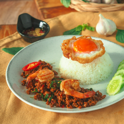 โคตรกะเพรากุ้ง+หมูสับ+ไข่ดาว