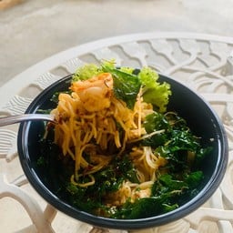 ครัวยายอ็อด คลุกกะปิทรงเครื่อง  กุ้งแช่น้ำปลา & เค้ก เหลืองสละ บางปลา พันธุวงษ์