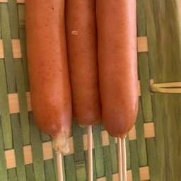 ลูกชิ้นทอด น้ำจิ้มกระแทกปาก