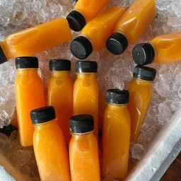 น้ำส้มคั้นแท้100% 12 ขวด