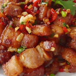 หมูสามชั้นคั่วพริกกระเทียม