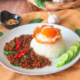 โคตรกะเพราหมูสับ+ไข่ดาว