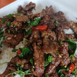 กะเพราเนื้อ เป็นกับข้าว