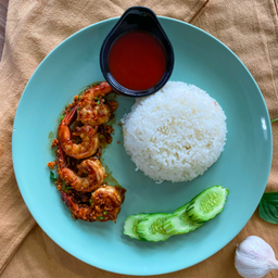 ข้าวกระเทียมพริกไทยกุ้ง