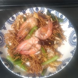 หมี่กรอบอิ๋วทะเล